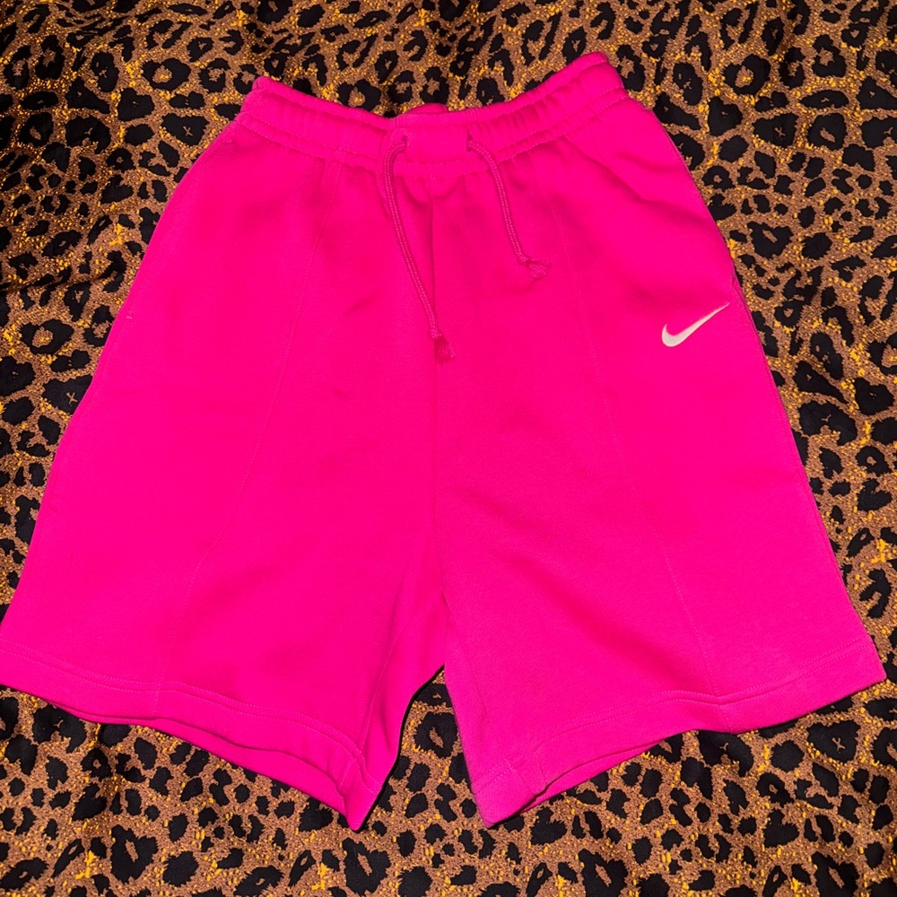Nike oversized shorts XS